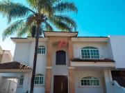 Casa en Venta en Jardín Real, Zapopan | 3 Rec con Baño y...