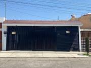 Casa en venta en Jardines Alcalde, Guadalajara, Jalisco