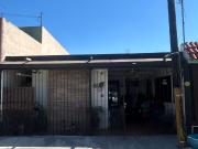 Casa en Venta en Jardines de Anahuac de 1 piso,...