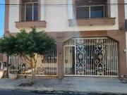 Casa en venta en Jardines de Anáhuac, San Nicolás de los...