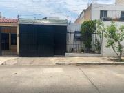 CASA EN VENTA EN JARDINES DE LA PAZ