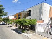 CASA EN VENTA EN JARDINES DE LA PAZ, GDL JAL