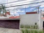 CASA EN VENTA EN JARDINES DE LA UNIVERSIDAD, JALISCO...