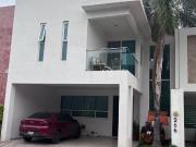 CASA EN VENTA EN JARDINES DE SANTA FE