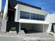 Casa en venta en Jardines de Valle Alto, Sur de...