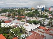 CASA EN VENTA EN JARDINES DEL BOSQUE