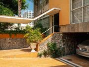 Casa en venta en Jardines del Bosque muy amplia