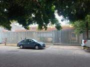 Casa en venta en Jardines del Bosque, muy amplia