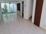 CASA EN VENTA EN JARDINES DEL COUNTRY DENTRO DE COTO