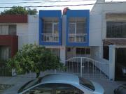 Casa en venta en Jardines del Country, ideal para...