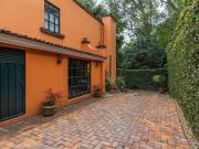 Casa en Venta en Jardines del Pedregal con magnifico jardín