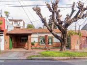 Casa en venta en Jose Leon Suarez, 2 casas, 5 ambientes,...