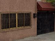 Casa en venta en Juan Escutia, Iztapalapa en calle de...