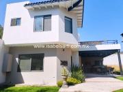 CASA EN VENTA EN JURICA