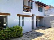 CASA EN VENTA EN JURICA