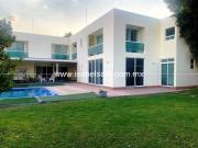 CASA EN VENTA EN JURICA