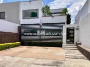 CASA EN VENTA EN JURICA