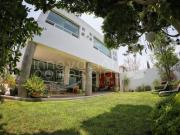 Casa en venta en Jurica con 4 recámaras en privada con...