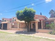 Casa en Venta en Jurica de una planta con amplio jardin