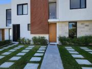 CASA EN VENTA EN JURIQUILLA
