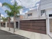 CASA EN VENTA EN JURIQUILLA