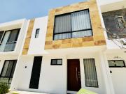 CASA EN VENTA EN JURIQUILLA CON AMENIDADES INCREIBLES