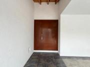 Casa en Venta en Juriquilla con Amplio Jardín y...