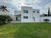 Casa en venta en Juriquilla con opción a 4 recámaras...