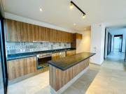 CASA EN VENTA EN JURIQUILLA CON RECAMARA EN PB, QUERETARO