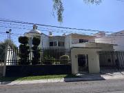 CASA EN VENTA EN JURIQUILLA CON VISTA AL CAMPO DE GOLF,...