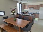 Casa en venta en Juriquilla, Equipada y con gran...