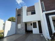 Casa en venta en la Antigua Cementera