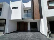 Casa en Venta en La Antigua Cementera – 3 Recámaras con...