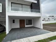 ✨ Casa Nueva en Venta en La Antigua Cementera con 3...