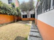 Casa en venta en la calle de Ixpatenco en la col. Los...