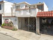 Casa en Venta en la calle Universidad de Tamaulipnas,...