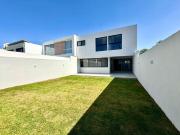 CASA EN VENTA en La Campiña, con 4 recámaras con baño,...