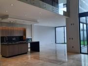 CASA EN VENTA EN LA CAMPIÑA DEL BOSQUE