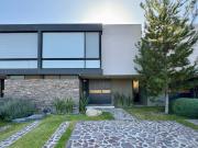 CASA EN VENTA EN LA CAMPIÑA DEL BOSQUE