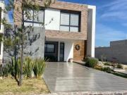 Casa en Venta en La Campiña del Bosque – Cluster 10
