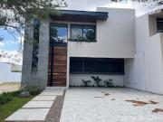 CASA EN VENTA EN LA CAMPIÑA DEL BOSQUE LEÓN GUANAJUATO