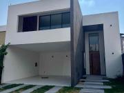 Casa en Venta en La Campiña León Guanajuato Moderna y de...