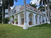 CASA EN VENTA EN LA CEIBA CLUB DE GOLF, CON 1,657 M2 DE...