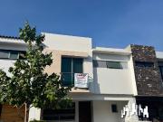 CASA EN VENTA EN LA CIMA DE ZAPOPAN CON 3 RECAMARAS