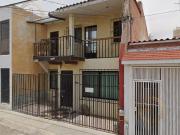 Casa en Venta en la Col. Cerrito Colorado a 10 min. de...