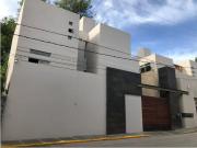 CASA EN VENTA EN LA COL. LOMAS QUEBRADAS