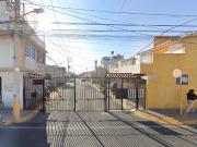 Casa en Venta en la Col. Los Héroes Tecámac II, a 4 min....