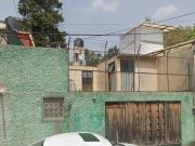 CASA EN VENTA EN LA COLONIA CENTINELA CERCA DEL TREN...