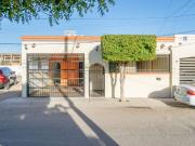 CASA EN VENTA EN LA COLONIA LAS PLAZAS