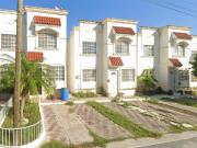 CASA EN VENTA EN LA COLONIA PRIVADAS DE LA HACIENDA,...